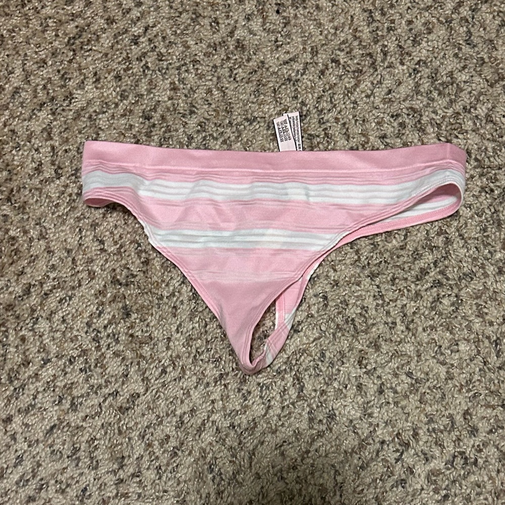 NWT Victoria Secret Thong